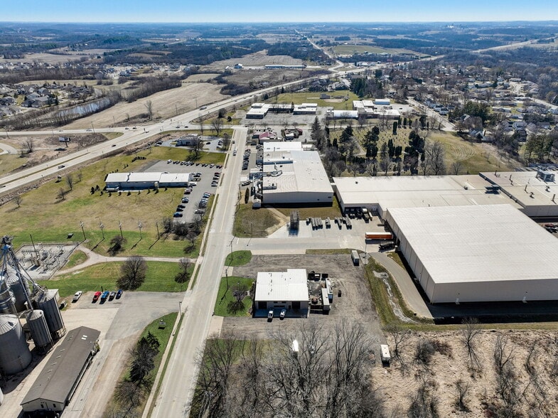 More Photos Of 201 Grell Ln, Johnson Creek Manufacturing For Sale
