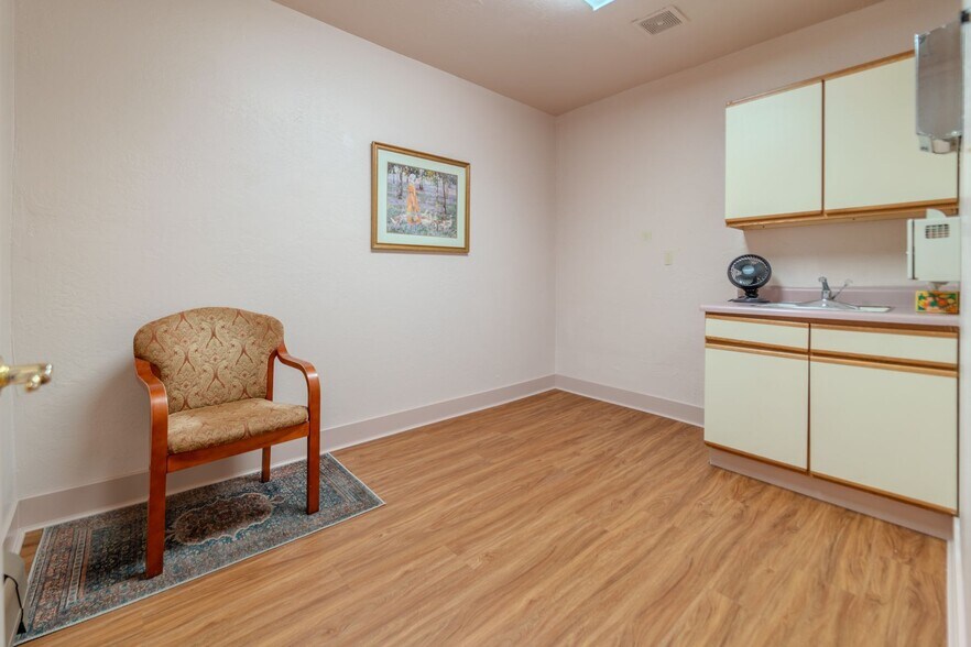 More Photos Of 3649 Main Ave, Durango Medical For Sale