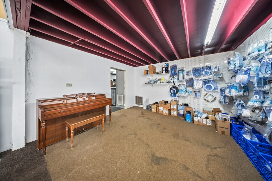 More Photos Of 1201 Argillite Rd, Flatwoods Freestanding For Sale