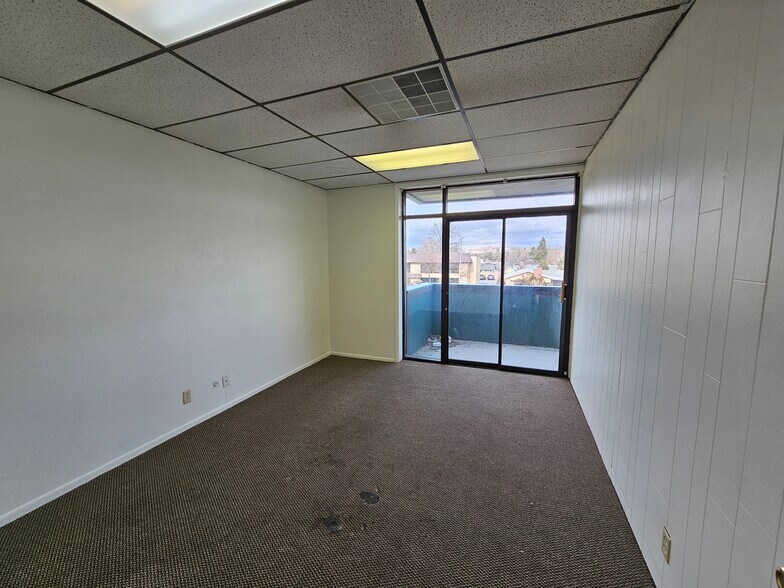 More Photos Of 550 E Plumb Ln, Reno Loft Creative Space For Lease