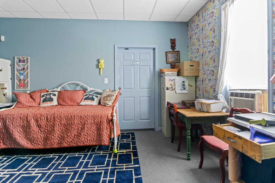 More Photos Of 5500 Harford Rd, Baltimore Freestanding For Sale