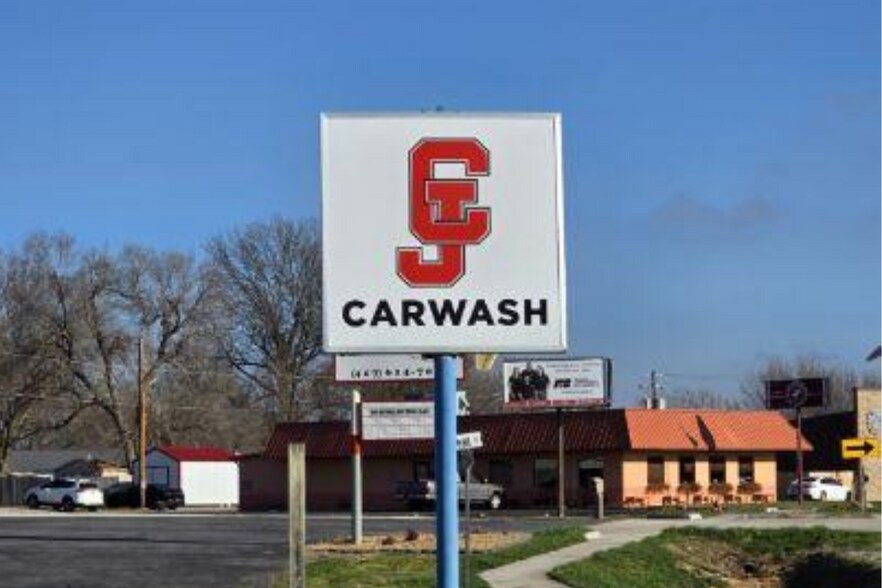Primary Photo Of 1105 Pennell st, Carl Junction Carwash For Sale