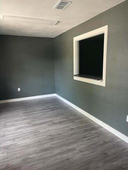 More Photos Of 11832 Newcastle Ave, Baton Rouge Office For Lease