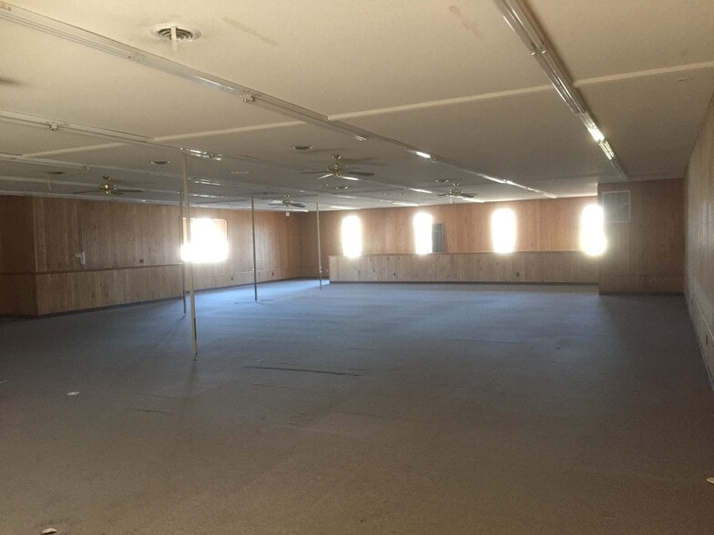 More Photos Of 216 W Chicago St, Jonesville Office For Sale