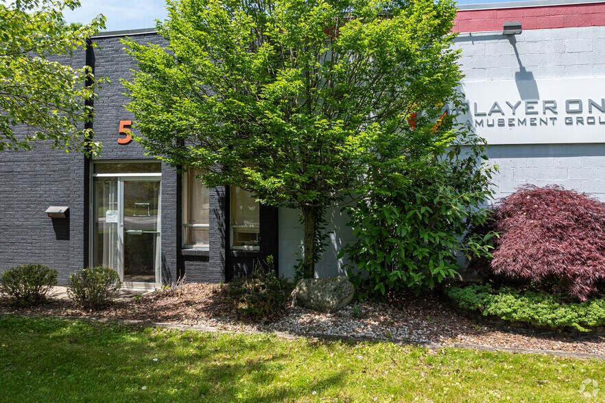 More Photos Of 5 Veronica Ave, Somerset Distribution For Sale