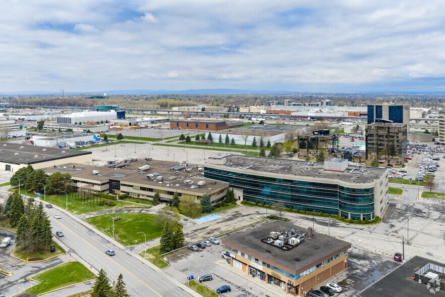 More Photos Of 237 Boul Hymus, Pointe-claire Office For Lease