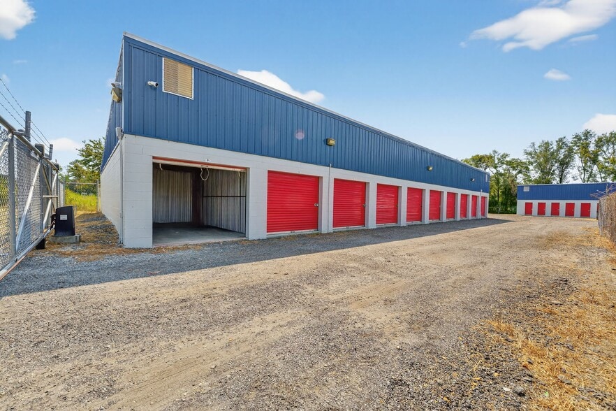 More Photos Of 13396 76th St, Live Oak Self Storage For Sale