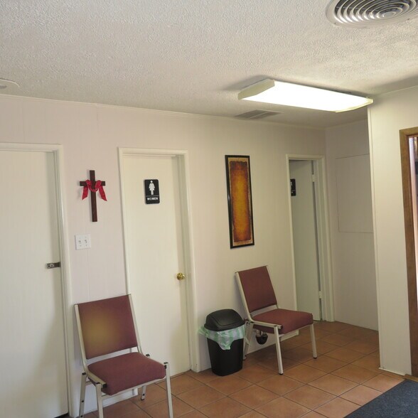 More Photos Of 8471 S Van Ness Ave, Inglewood Loft Creative Space For Sale