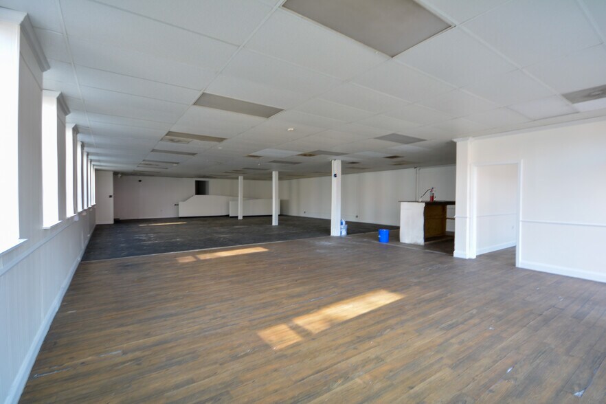 More Photos Of 412 W 7th St, Little Rock General Retail For Lease