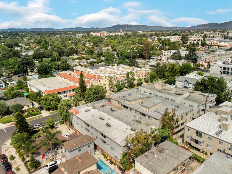 More Photos Of 5712 Camellia Ave, North Hollywood Apartments For Sale