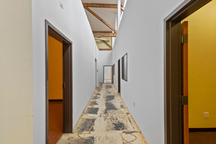More Photos Of 1422 Harrison St, Oakland Warehouse For Sale