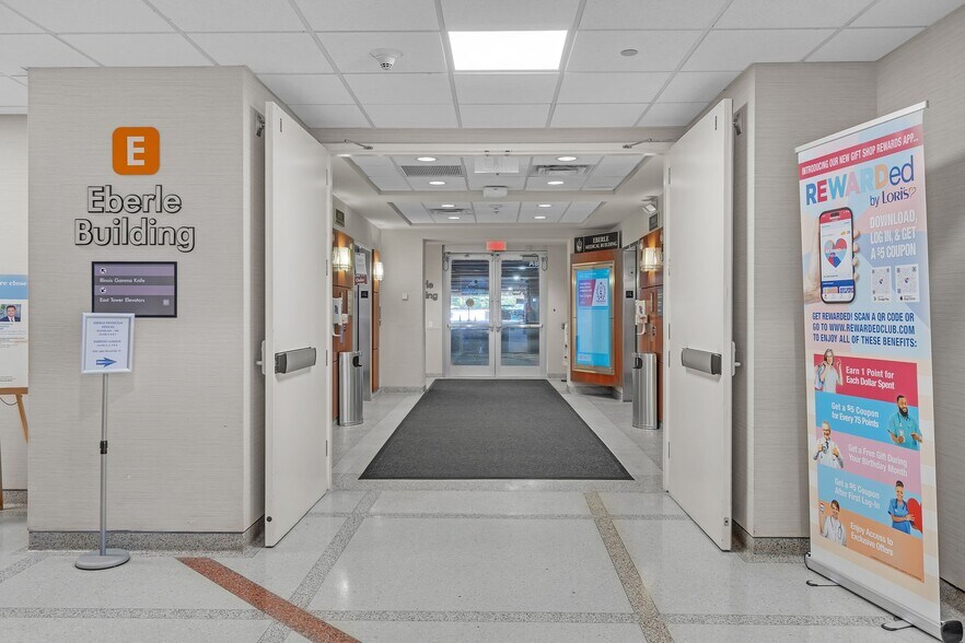 More Photos Of 800 Biesterfield Rd, Elk Grove Village Medical For Lease