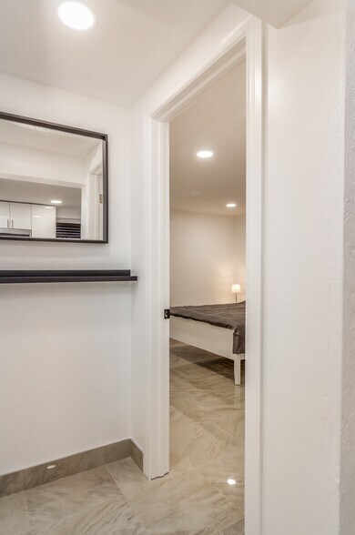More Photos Of 2709 Lake Shore Dr, Toronto Apartments For Sale