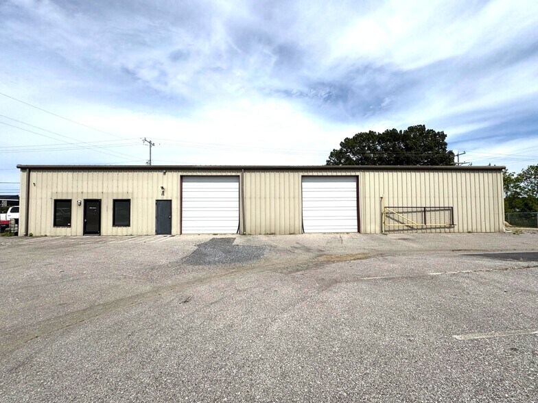 Primary Photo Of 7300 Craft Goodman Rd, Olive Branch Service For Lease