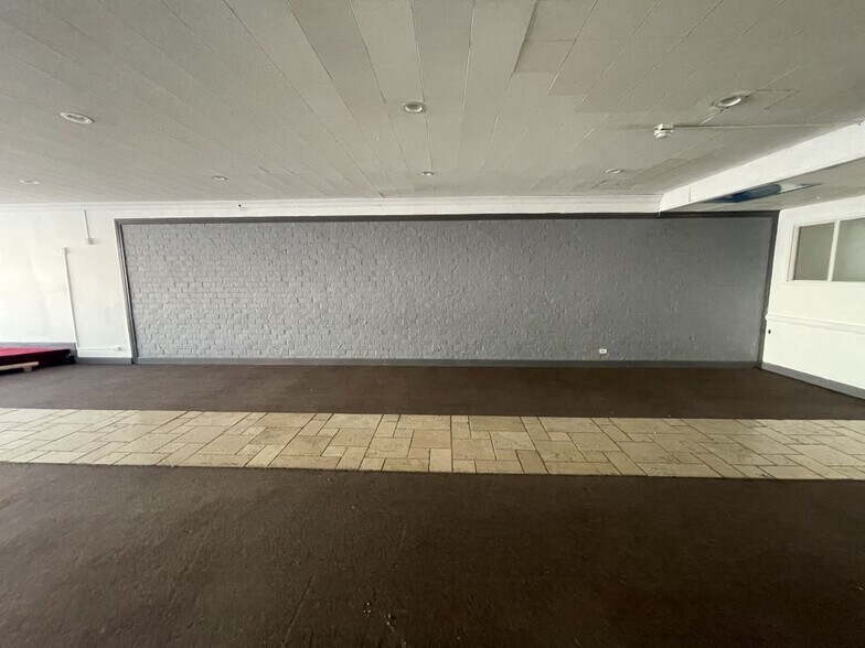More Photos Of 6450 Bellingham Ave, North Hollywood Storefront Retail Office For Lease
