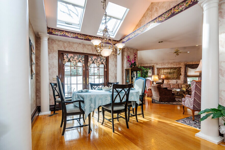 More Photos Of 90 Putnam Pike, Johnston Flex For Sale