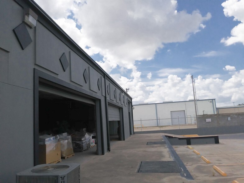 More Photos Of 5941 State Highway 359, Laredo Warehouse For Lease