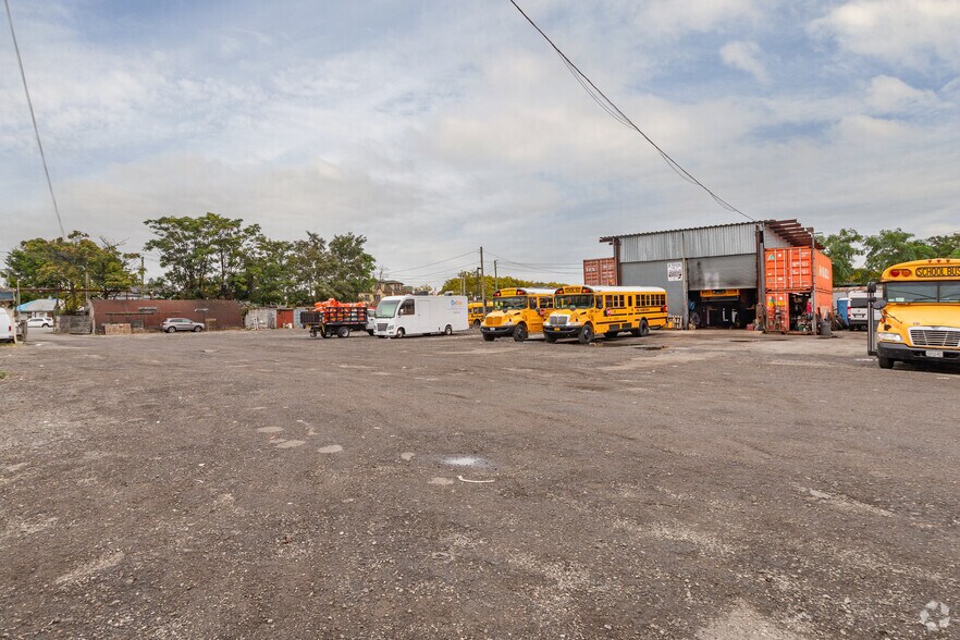 More Photos Of 2124 Mill Ave, Brooklyn Land For Lease