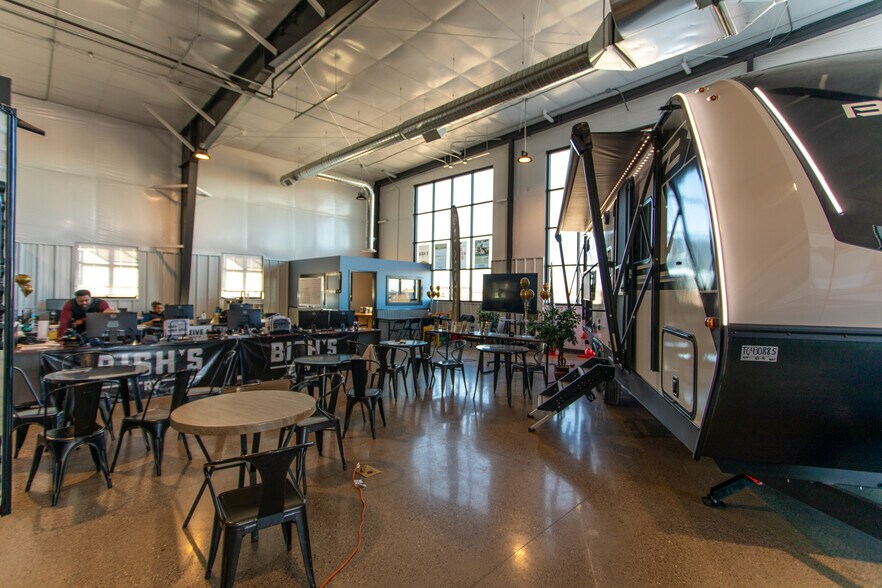 More Photos Of 3928 Tri Hill Frontage Rd, Great Falls Auto Dealership For Sale