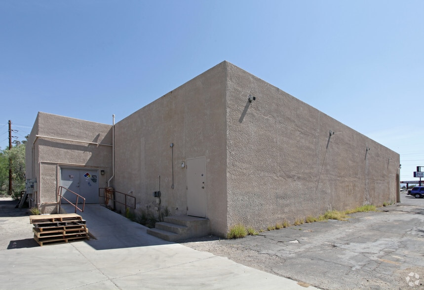 More Photos Of 5961-5971 N Oracle Rd, Tucson Freestanding For Lease