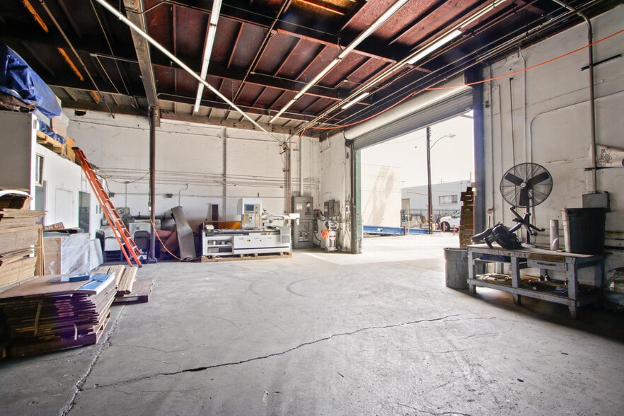 More Photos Of 1430-1433 Adelia Ave, South El Monte Manufacturing For Lease
