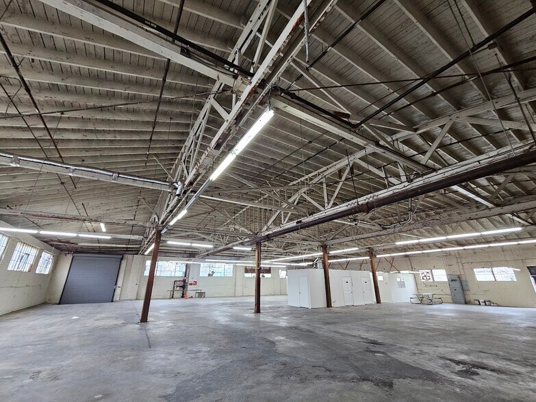 More Photos Of 3053 E 11th St, Los Angeles Industrial For Lease