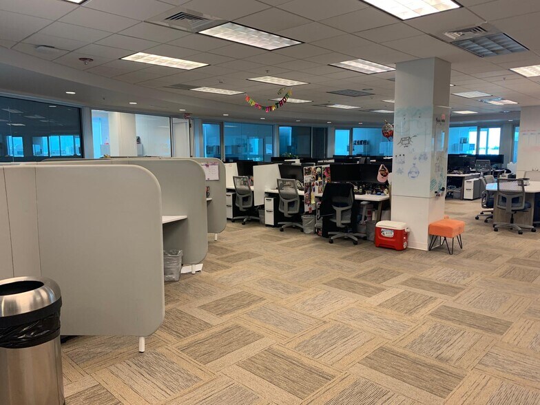 More Photos Of 2301 NW 87th Ave, Doral Office Residential For Lease