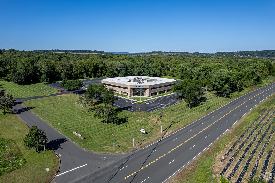 More Photos Of 2 Gateway Blvd, East Granby Office For Lease