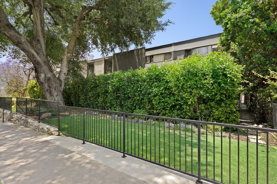 More Photos Of 144 S Avenue 55, Los Angeles Apartments For Sale