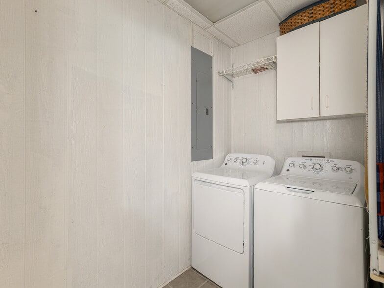 More Photos Of 8826 Boylston Hwy, Mills River Flex For Sale