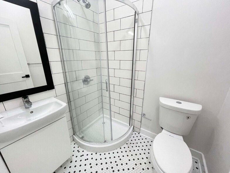 More Photos Of 309 S 60th St, Philadelphia Storefront Retail Residential For Lease