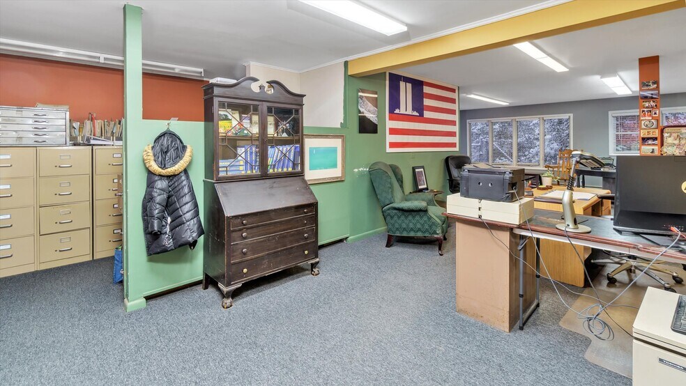 More Photos Of 32 Chichester Ave, Center Moriches Industrial For Sale