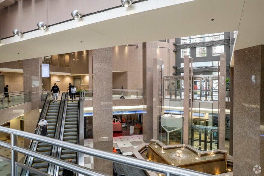 More Photos Of 5650 Yonge St, Toronto Office For Lease