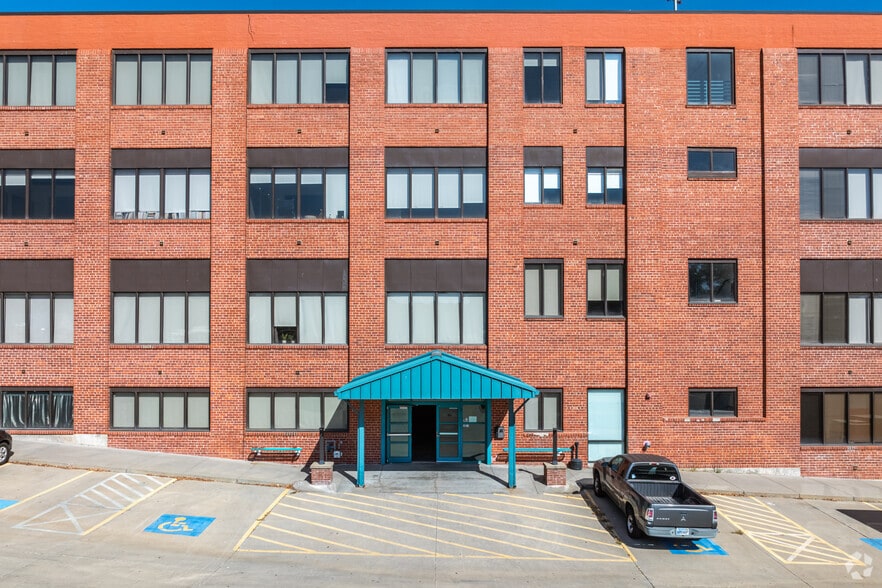 More Photos Of 1100 N 2nd St, Leavenworth Apartments For Sale