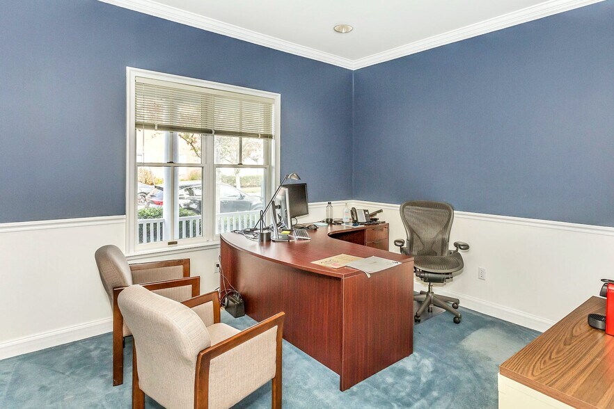 More Photos Of 33 W 2nd St, Riverhead Office For Sale