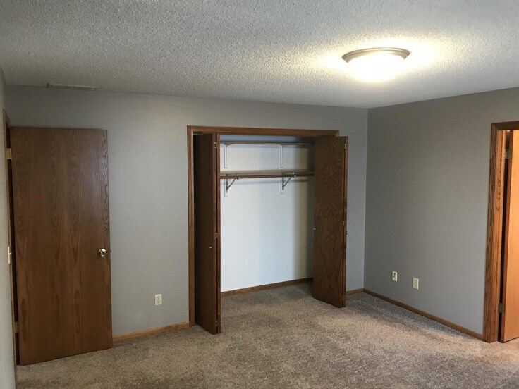 More Photos Of 2920 Warwick Loop, Bismarck Apartments For Sale