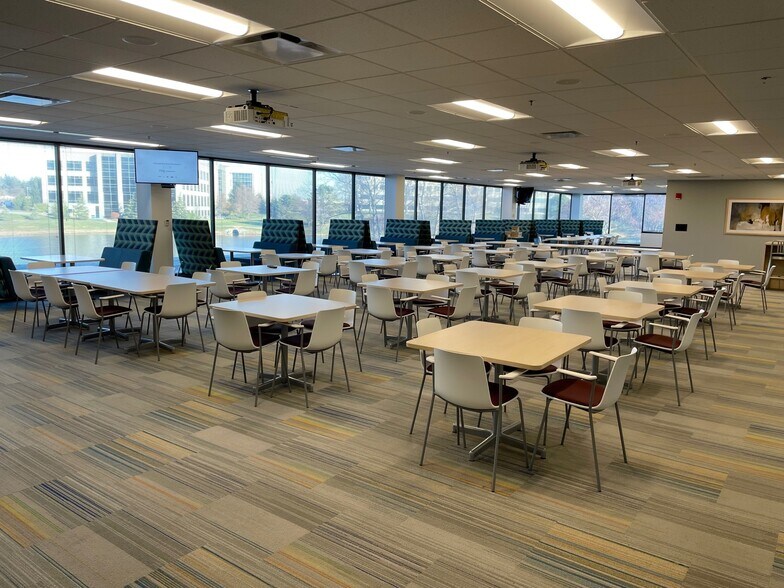 More Photos Of 7440 Woodland Dr, Indianapolis Medical For Lease