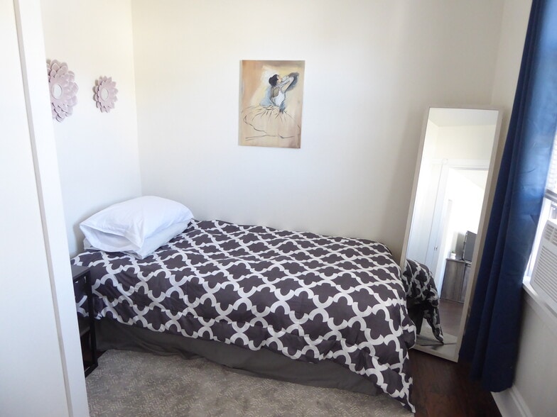 More Photos Of 1327 W 67th St, Cleveland Apartments For Sale