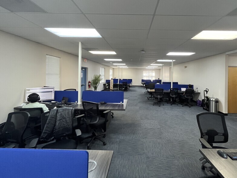 More Photos Of 5920 S Miami Blvd, Morrisville Office For Lease