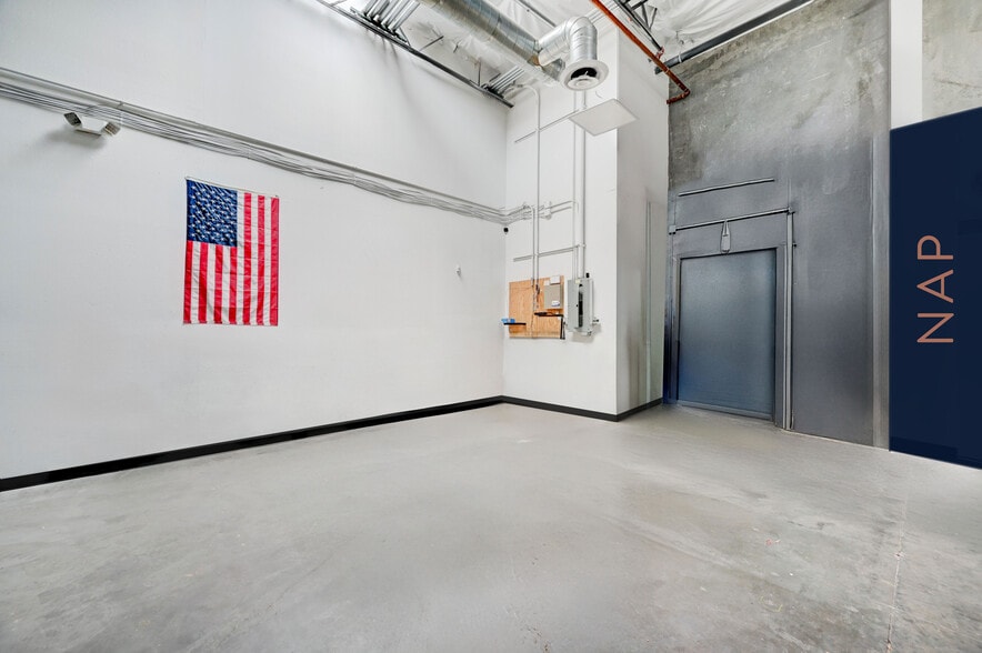 More Photos Of 3068 E Sunset Rd, Las Vegas Warehouse For Sale