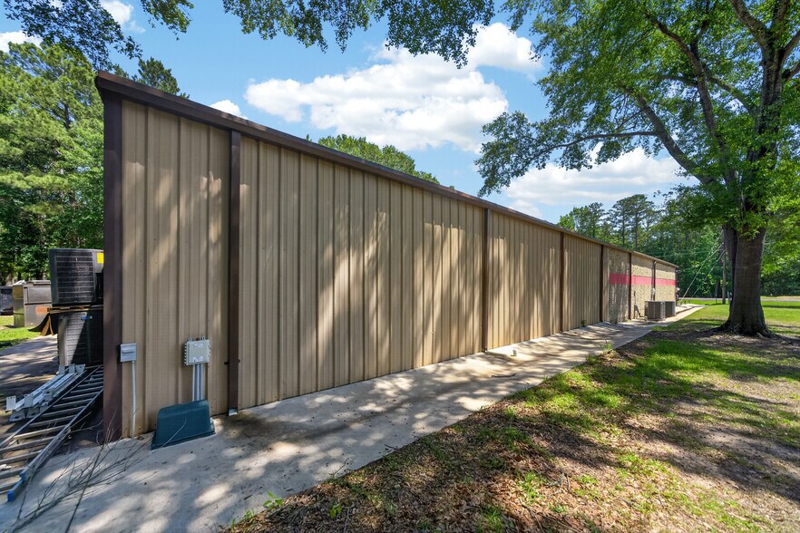 More Photos Of 3484 FM 2813, Flint Warehouse For Sale