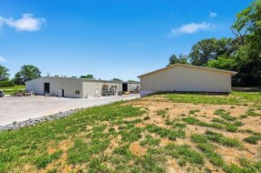 More Photos Of 806 Whitaker Rd, New Market Warehouse For Sale