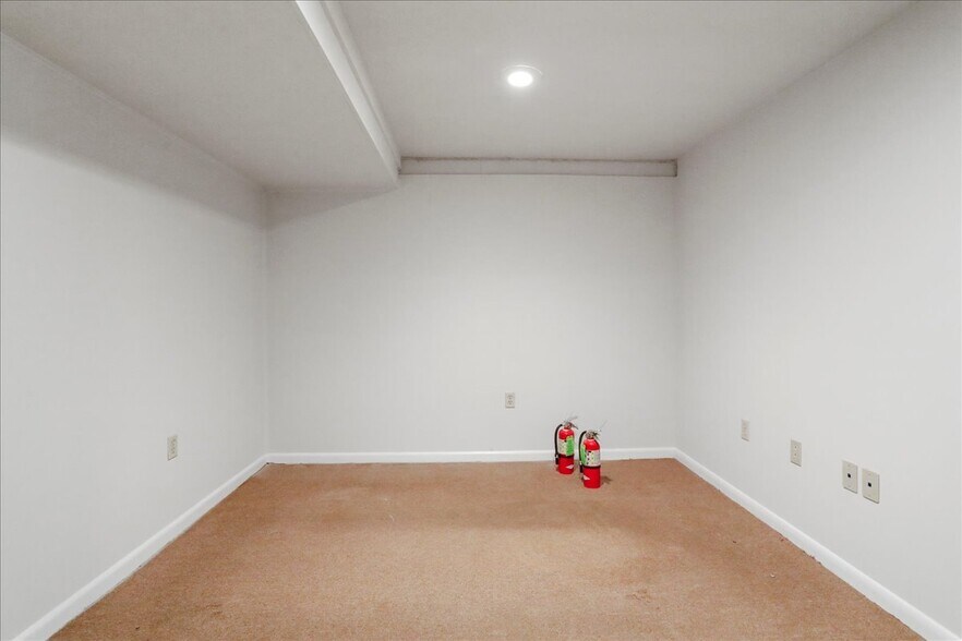 More Photos Of 2109 Valley Ave, Winchester Medical For Sale