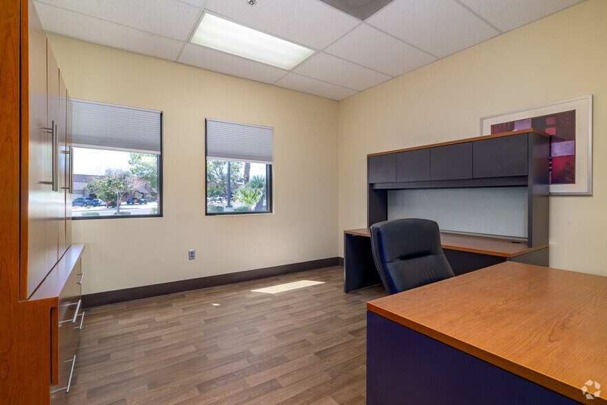 More Photos Of 77840 Flora Rd, Palm Desert Medical For Sale