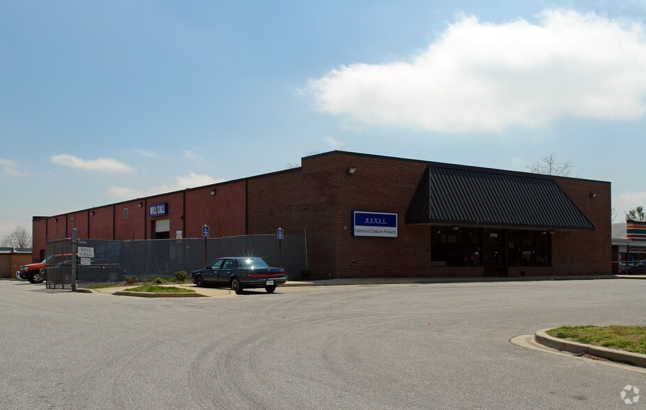 Primary Photo Of 2918 Ritchie Rd, District Heights Service For Lease