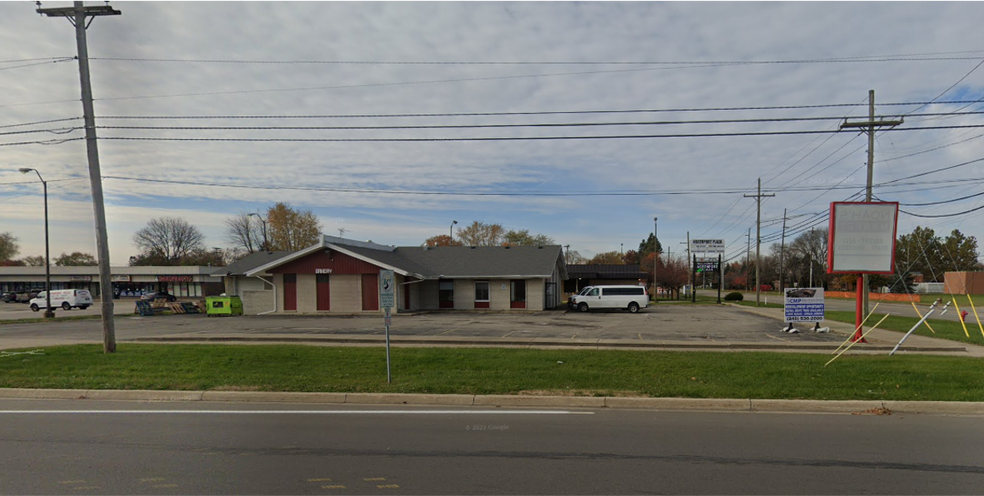 More Photos Of 15150 E 14 Mile Rd, Warren Freestanding For Sale