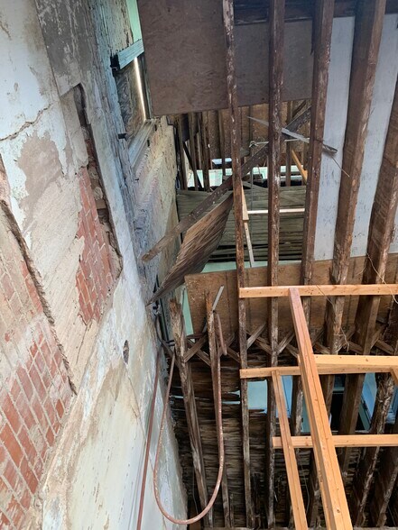 More Photos Of 202 E Main St, Henderson Loft Creative Space For Sale