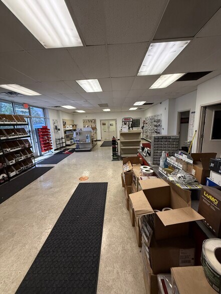 More Photos Of 3350 Highway 309 N, Byhalia Warehouse For Sale