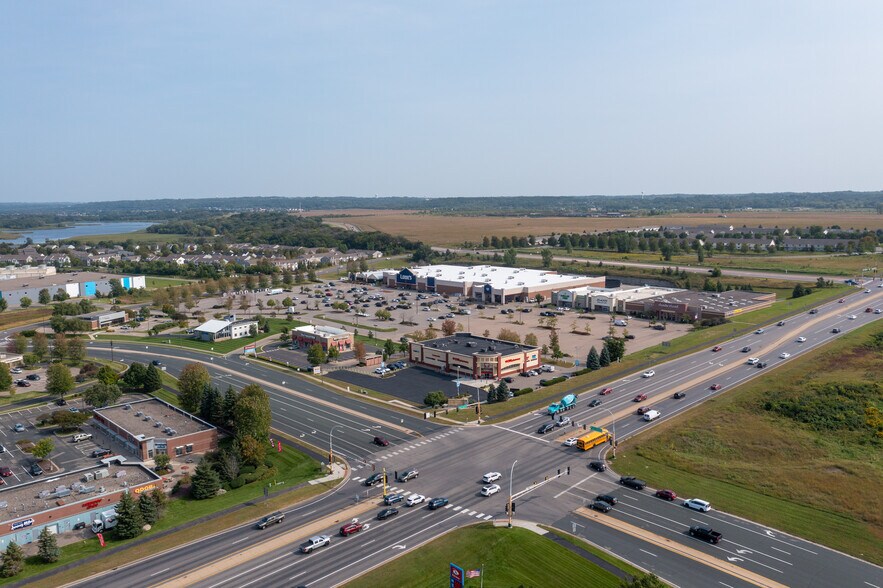 More Photos Of 4270 Dean Lakes Blvd, Shakopee Unknown For Lease