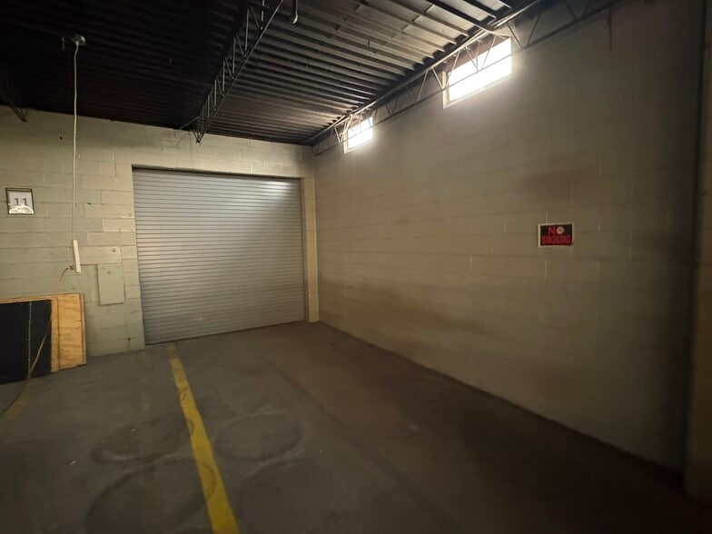 More Photos Of 4911 Industrial Rd, Fort Wayne Warehouse For Lease